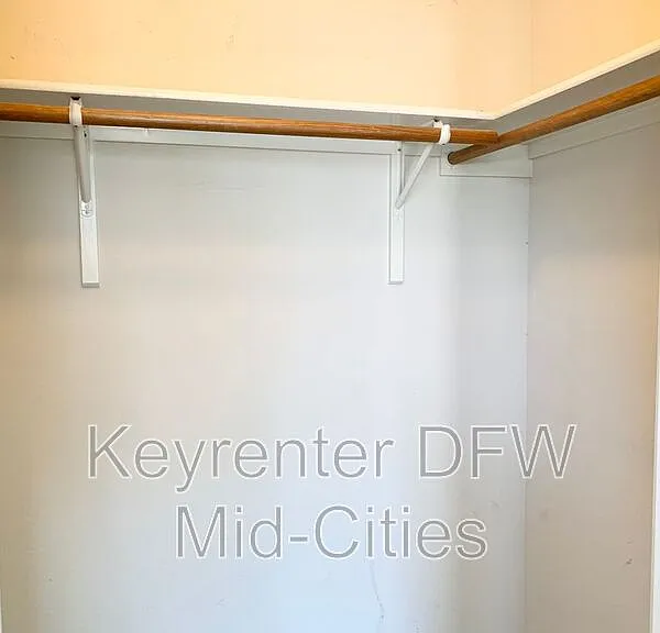 8702 Saddlehorn Dr — Photo 24