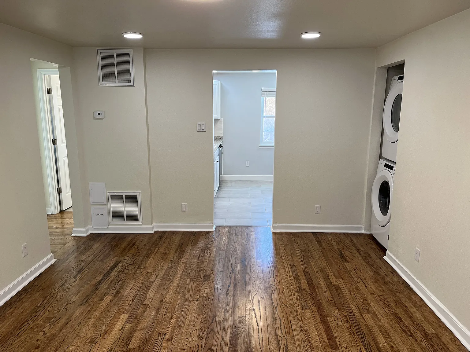 2 bed, 900 sqft, $1,295 — Photo 3