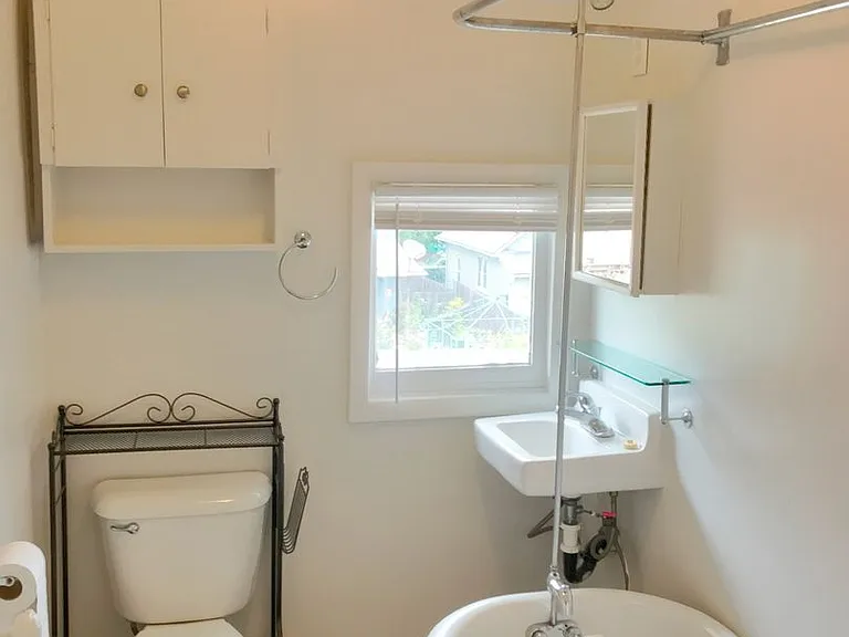 1725 SE Spokane St — Photo 9
