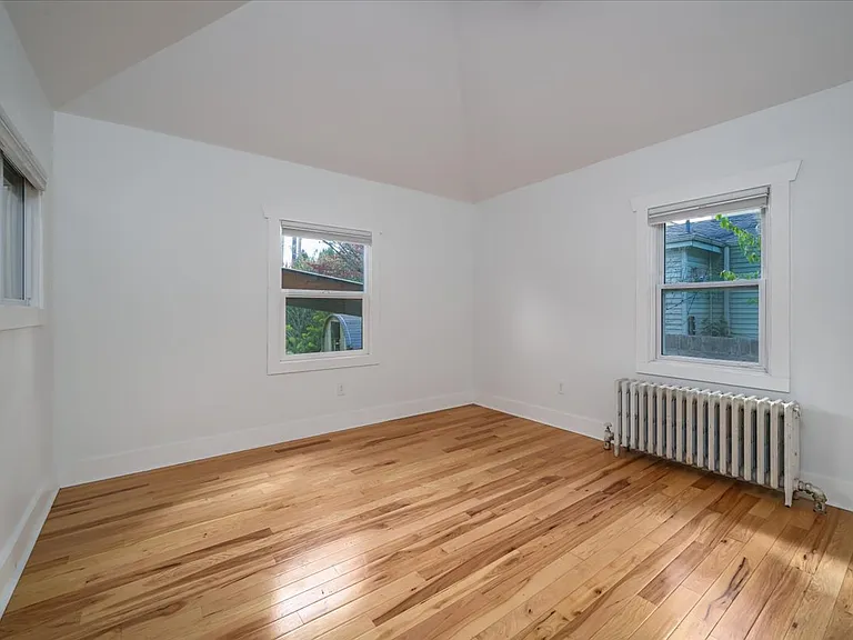 817 S Sullivan St — Photo 10