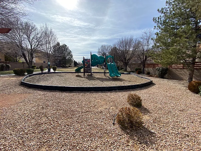 4328 Altura Vista Ln NE — Photo 10