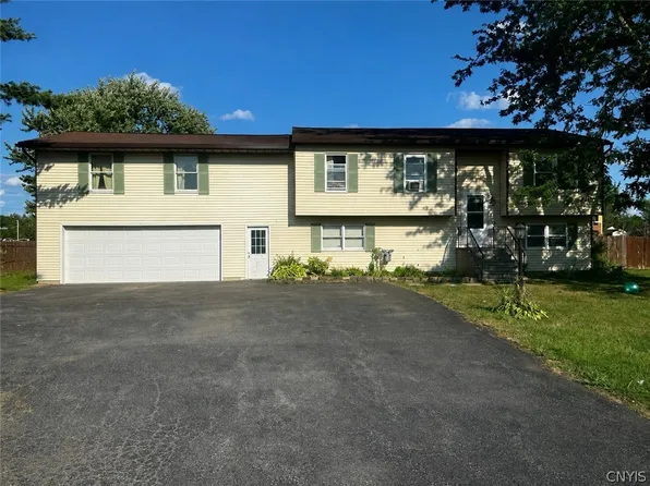 9544 Neva Ln, Brewerton, NY 13029