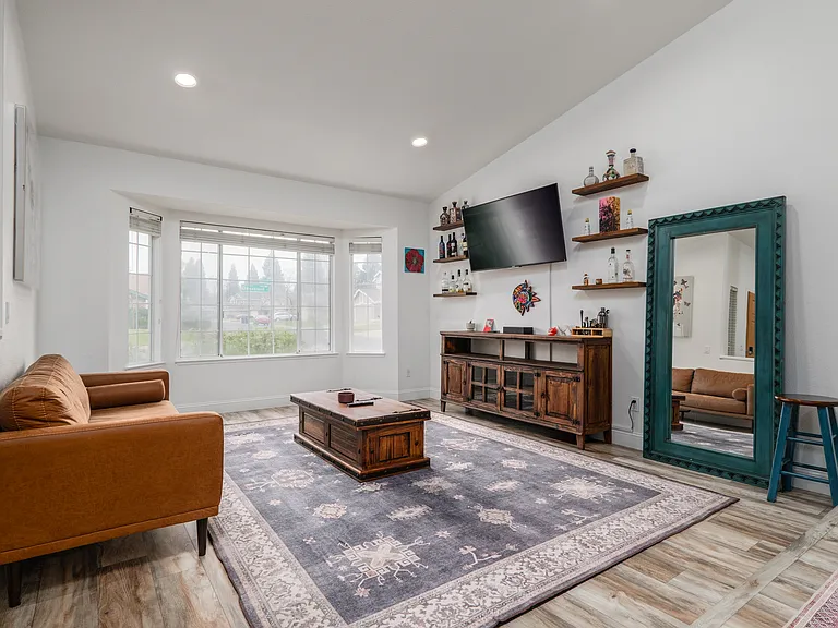 9161 Kneeland Ct — Photo 41