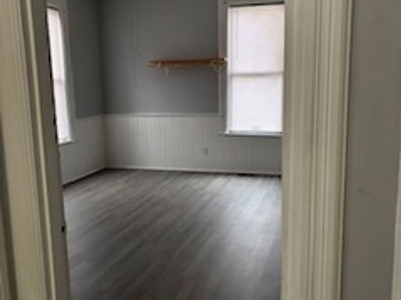 3rd image of 2415 W Chestnut St #1