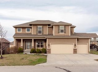 1021 SW Argyl St, Lees Summit, MO 64081