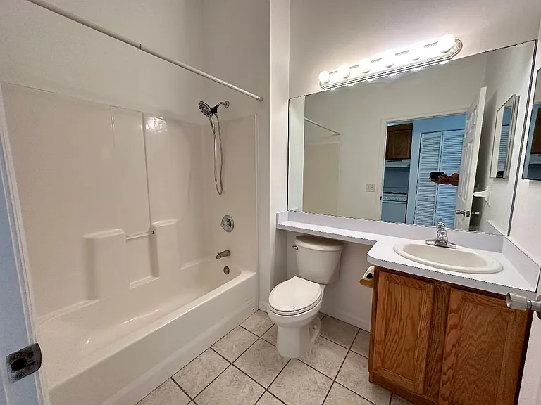 4630 SE Summerland Pl #6 — Photo 4