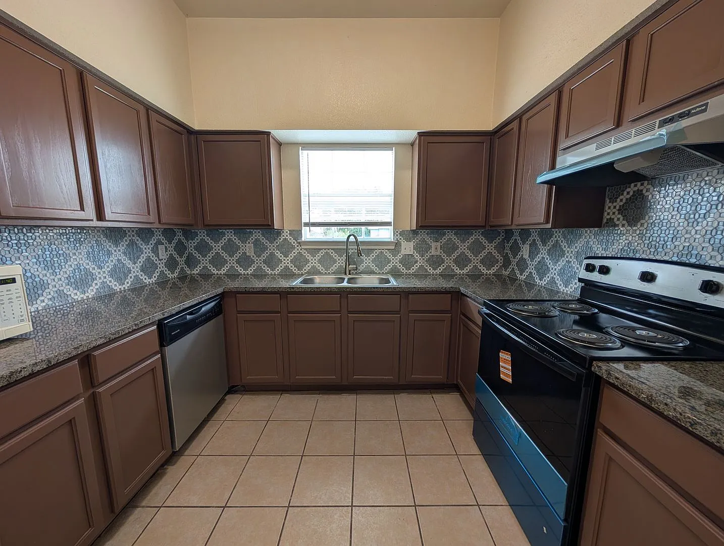 885 887 Sagewood trl — Photo 4