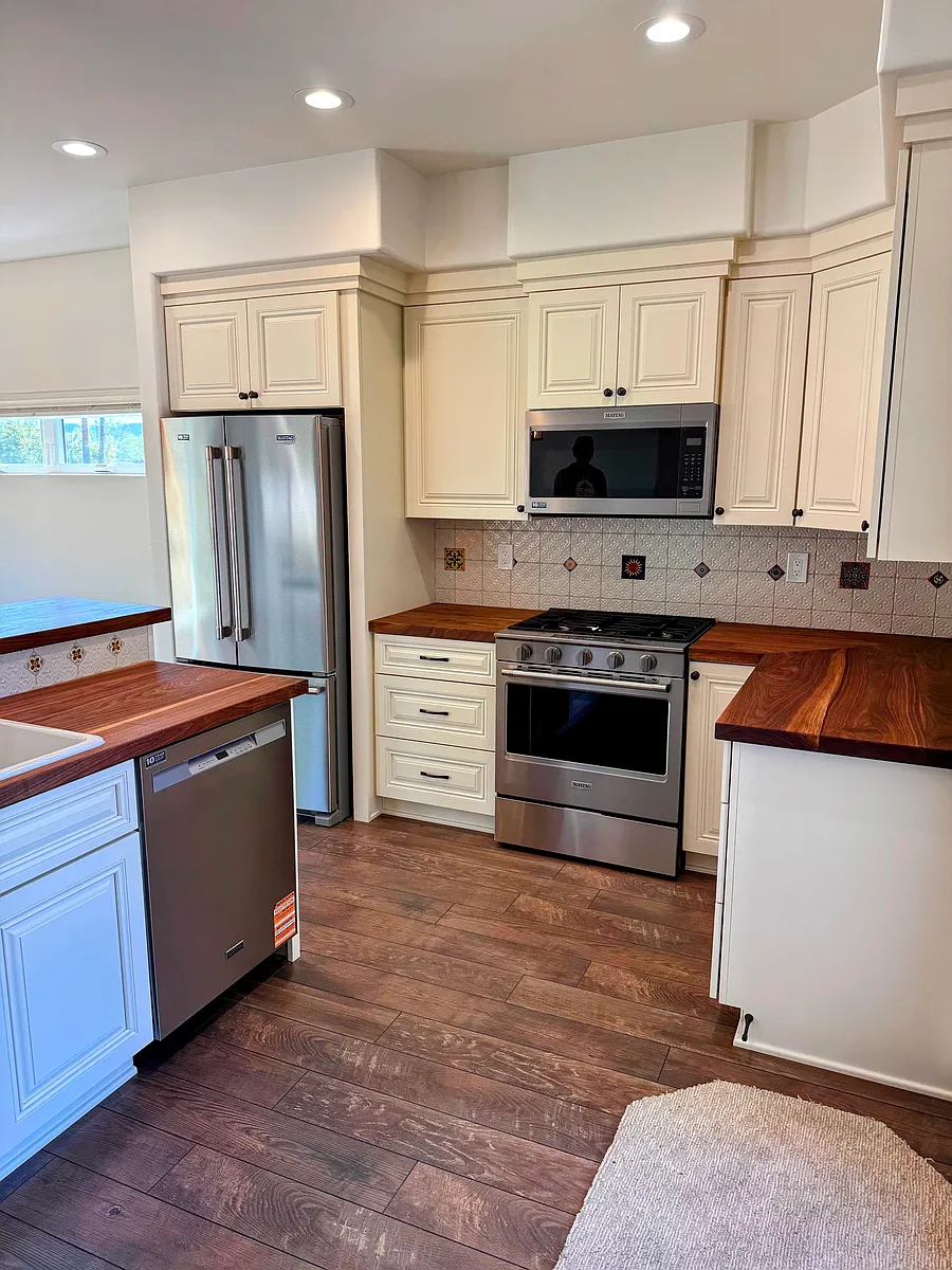 Kitchen - 821 Prescott Heights Dr