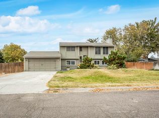 1713 S Tacoma St, Kennewick, WA 99337