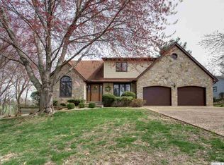 1901 S 30th St, Quincy, IL 62301