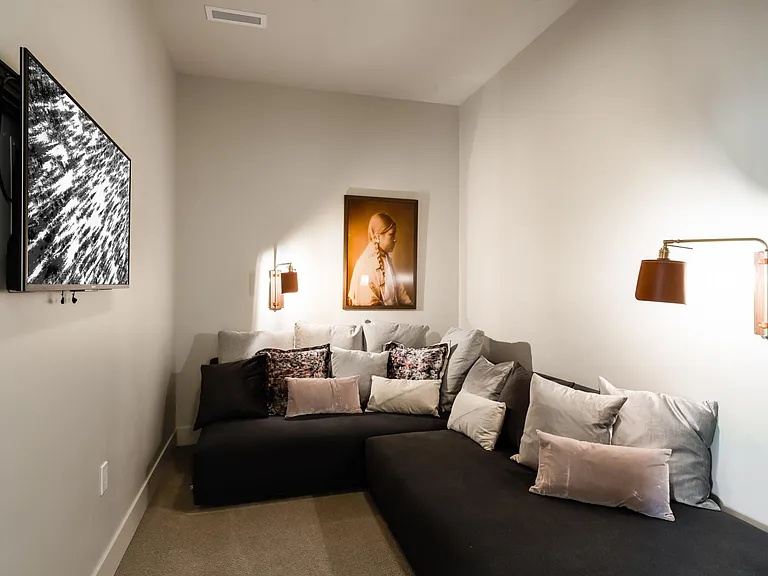 5 W Mendenhall St #507 — Photo 10