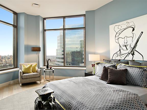 3rd image of 75 Wall St APT Phd3