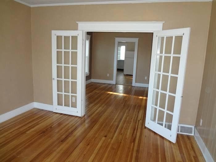 2nd image of 2606 Augustine Ave