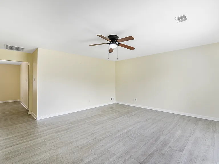 7822 Citadel Ct — Photo 5