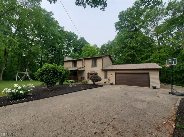 192 E Woodridge Cir, Peninsula, OH 44264