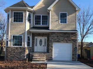 80 Warwick St, Iselin, NJ 08830