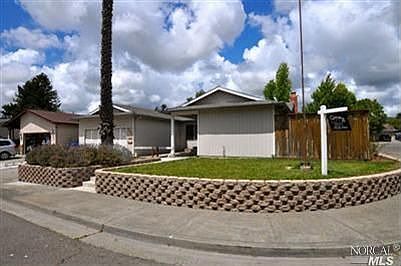 1st image of 517 Lincoln Ln