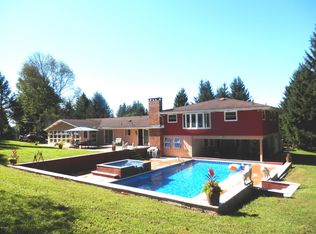 387 South St, Waymart, PA 18472