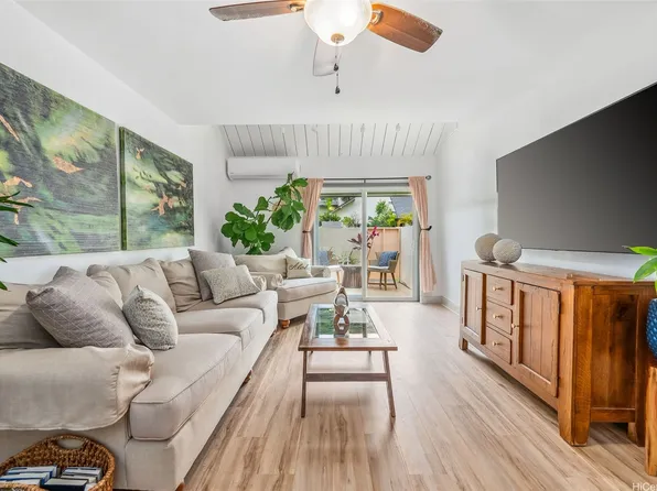 553 Pepeekeo St APT 6, Honolulu, HI 96825