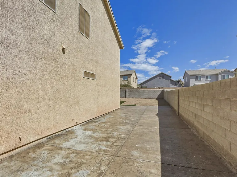 724 Picasso Picture Ct — Photo 39