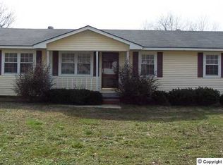 814 Maggie Dr, Boaz, AL 35957