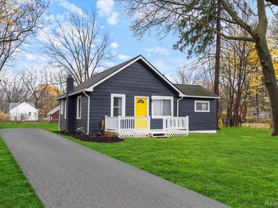 110 Starr Ave, Waterford, MI, 48328