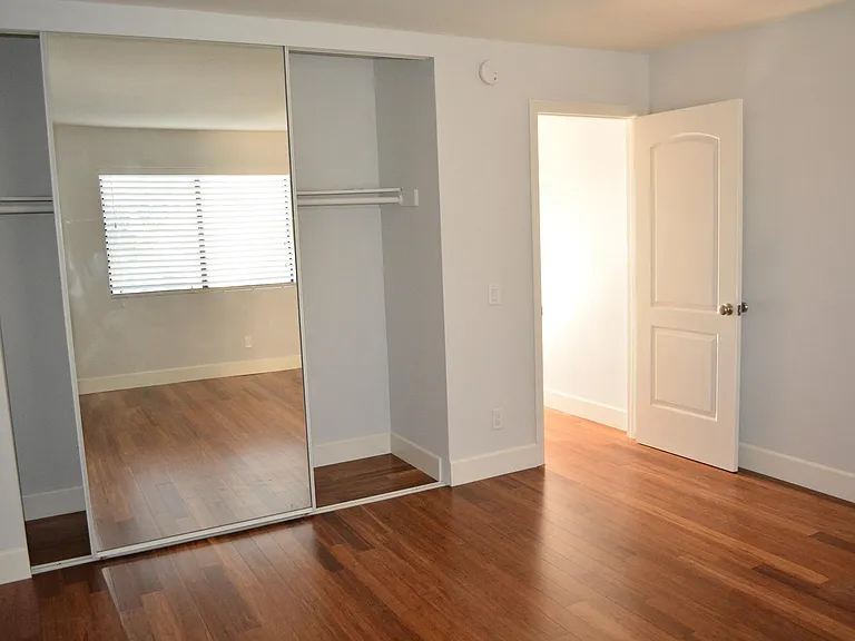 2491 Purdue Ave #201 — Photo 31