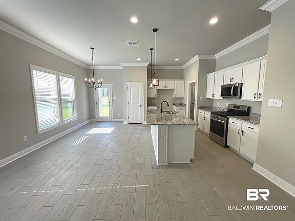 2nd image of 1634 Fenton Cir