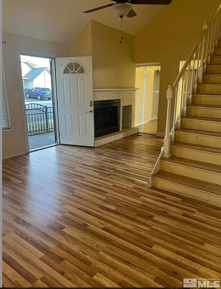 2253 Oppio St photo 1
