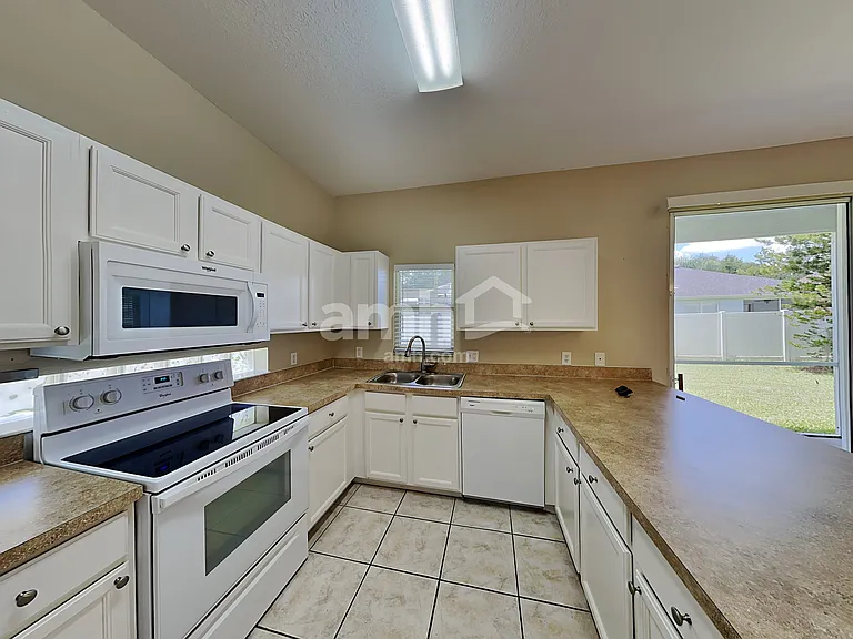 6308 Blackberry Ln — Photo 4