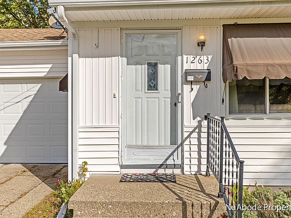 5th image of 1263 N Dorroll St NE