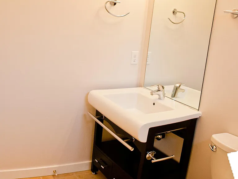 311 19th Ave E #3 — Photo 7