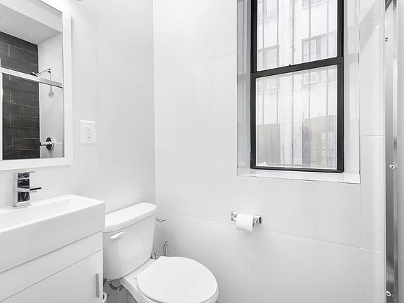 5th image of 102 W 138th St APT 1B