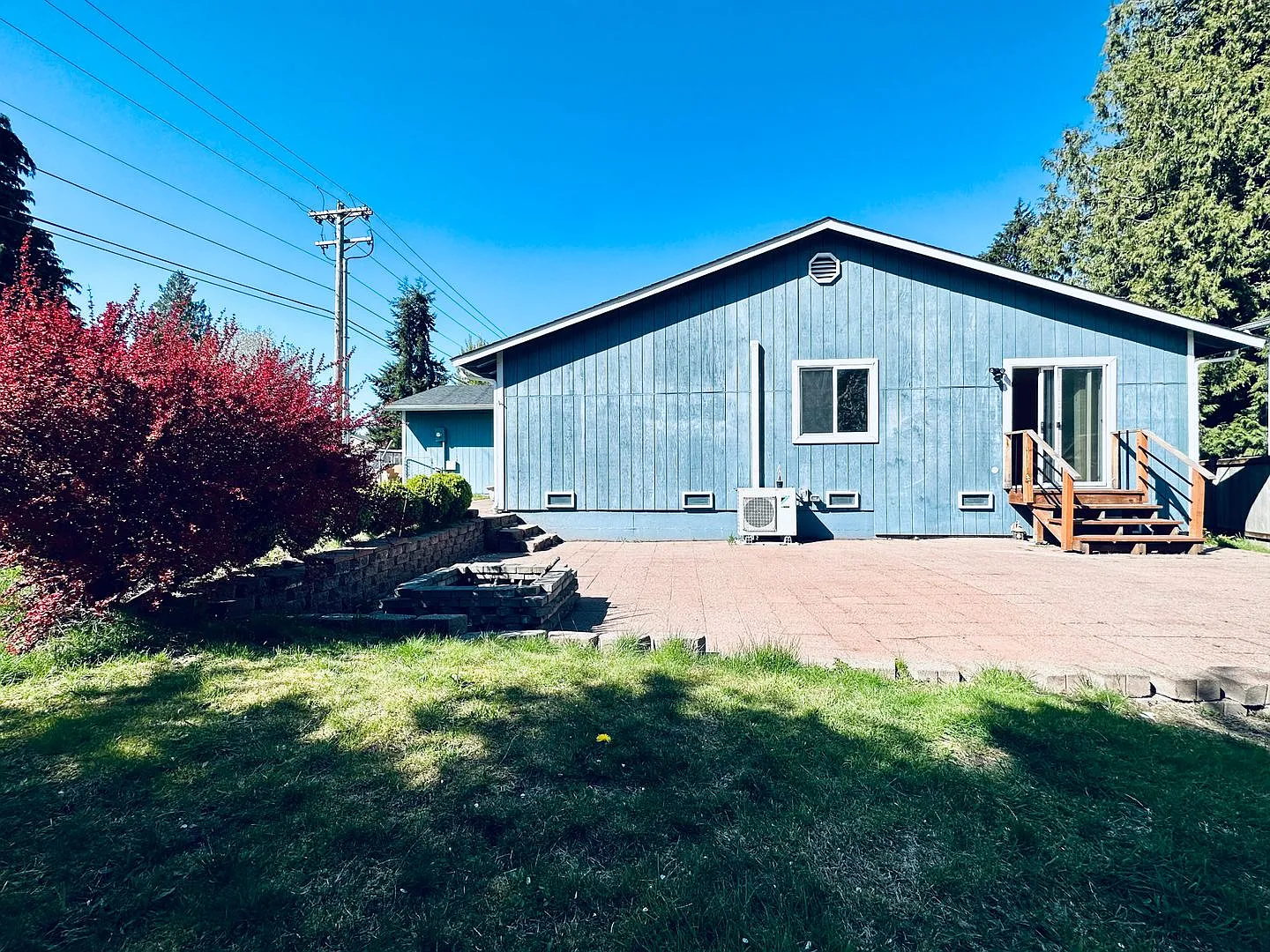 Beautiful 3 Beds, 2 Baths, home! — Photo 3