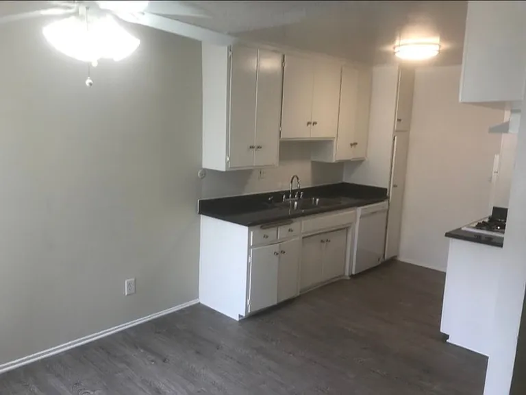 18100 Roscoe Blvd Northridge, CA 91325 — Photo 7