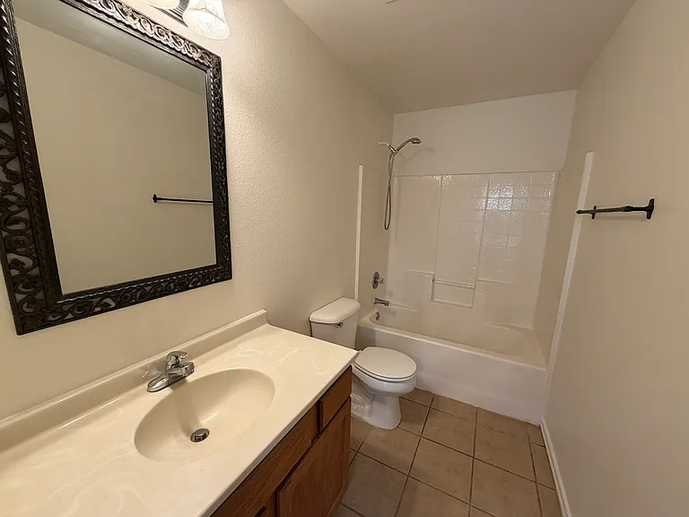 3236 Northwest Blvd — Photo 23
