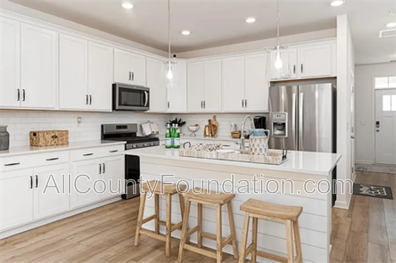 3 bed, 2.5 bath, 1600 sqft, $2,300 — Photo 3