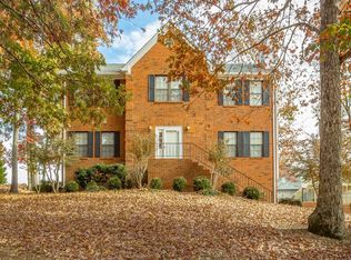 7118 Ridgestone Dr, Ooltewah, TN 37363