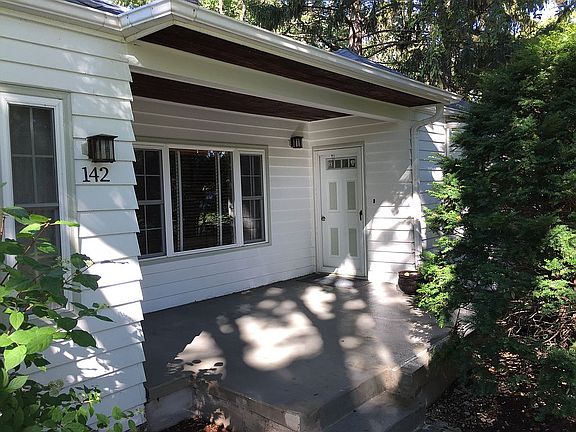 2nd image of 142 Sherman Ave