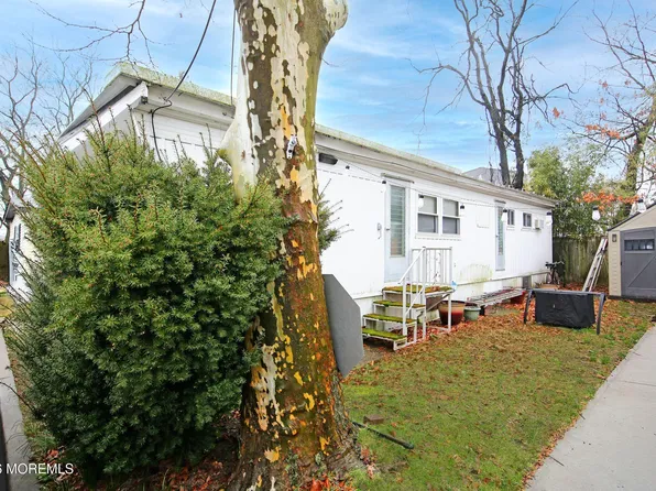 14 Monique Circle, Hazlet, NJ 07730