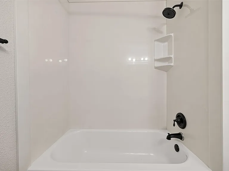 3003 Mast Ct — Photo 35