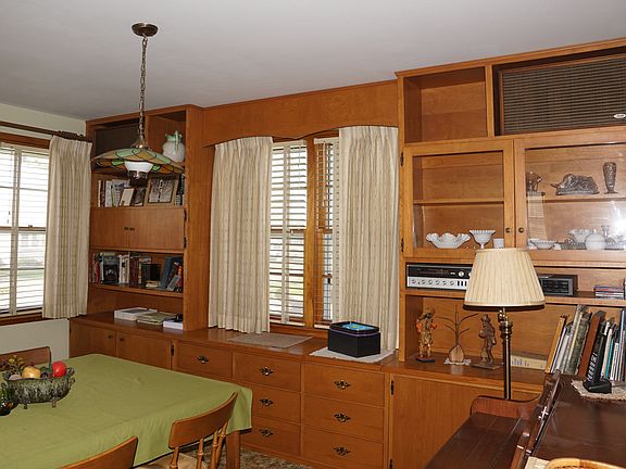 Dining room area
