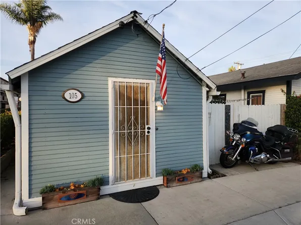105 Acacia Ave, Huntington Beach, CA 92648