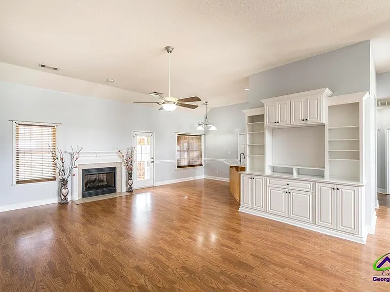217 Sedgebrooke Dr — Photo 10