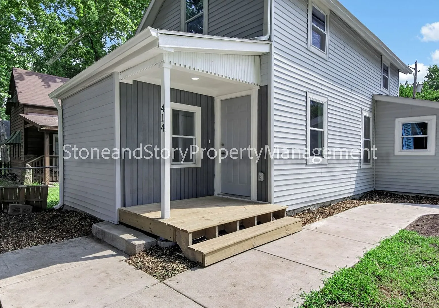 New Remodeled! 4 Bedroom 2 Bath — Photo 1