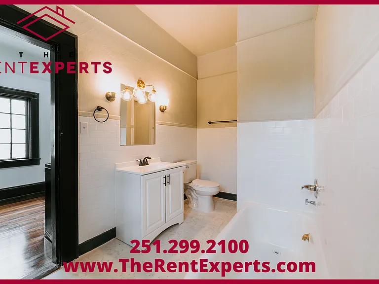 207 Michigan Ave #3 — Photo 9