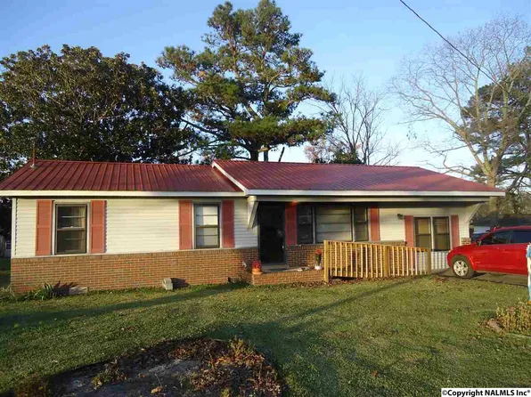 2642 Section Line Rd, Albertville, AL 35950