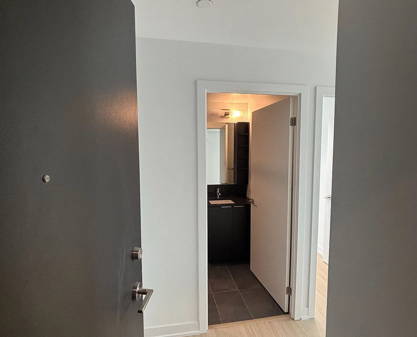 3 bed, $4,200 — Photo 3