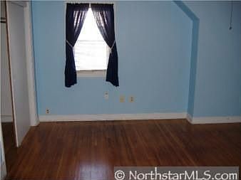 1 of 3 bed rooms