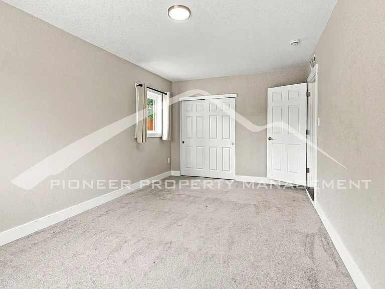 1235 Scranton St — Photo 18